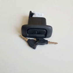 Clio 2 - II Bagaj Kapak Kilidi Basmalı 7701472508
