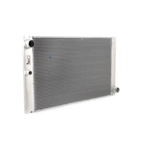Bmw BEHR Su Radyatoru 17117795138 E60 61 65 Bmw BEHR Su Radyatoru 17117795138 E60 61 65 yedek parça