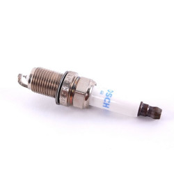 Bmw BOSCH Buji 12122158252 E81 82 87 Bmw BOSCH Buji 12122158252 E81 82 87