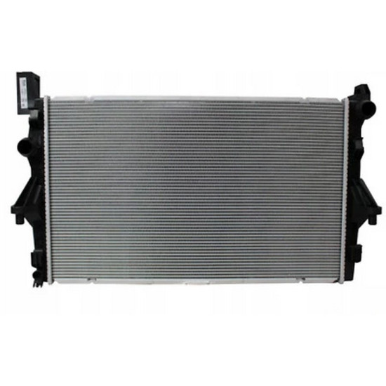 Mercedes BEHR Su Radyatoru A4475010201 W447 Mercedes BEHR Su Radyatoru A4475010201 W447 yedek parça