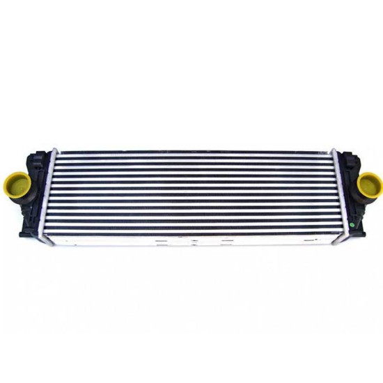 Mercedes BEHR Turbo Radyatoru A9065010201 W906 907 910 Mercedes BEHR Turbo Radyatoru A9065010201 W906 907 910 yedek parça