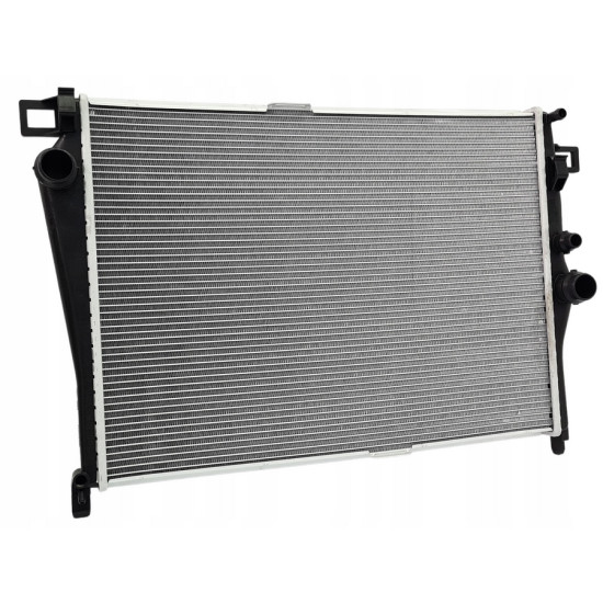 Mercedes BSG Su Radyatoru A0995006903 W205 Mercedes BSG Su Radyatoru A0995006903 W205 yedek parça