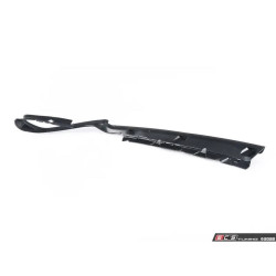 IOE-BMW Far Alt Çıtası Sağ 63117410734 G30 G31 G38 IOE-BMW Far Alt Çıtası Sağ 63117410734 G30 G31 G38