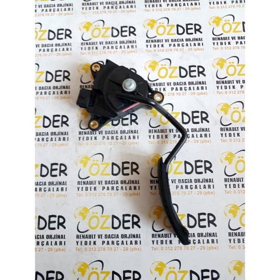 Clio 3 - III Gaz Pedalı Hız Regülatörsüz 8200297335 yedek parça